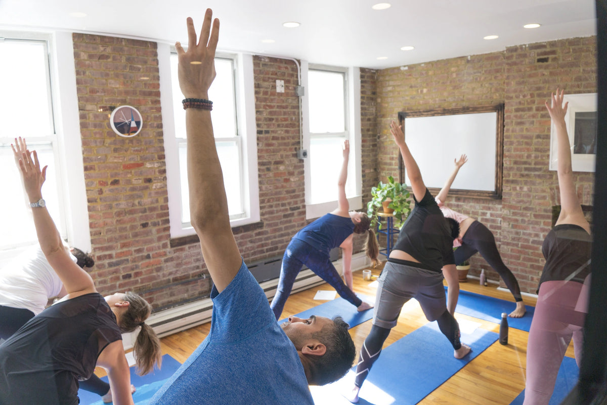 Yoga in French workshop at Coucou